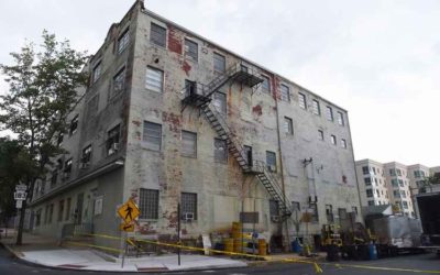 Successful emergency evacuation initiated by factory fire